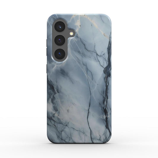 Nahaufnahme der Rückseite einer Marmor Handyhülle mit Kameras und schützendem Rand