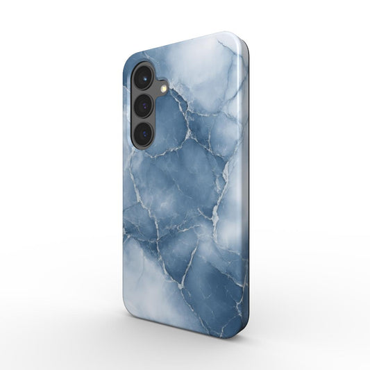 Stoßfeste Handyhülle Arctic Blue Marmor – Schrägansicht mit glänzender Oberfläche