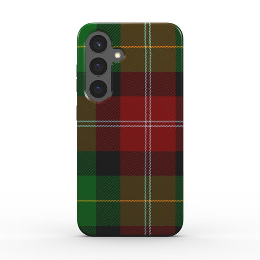 Rückansicht der stoßfesten Tough Handyhülle im klassischen roten und grünen Karomuster, präzise Kameraaussparung.