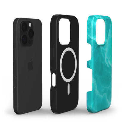 Aufbau der stoßfesten MagSafe Hülle in Türkis – Dual-Layer Design