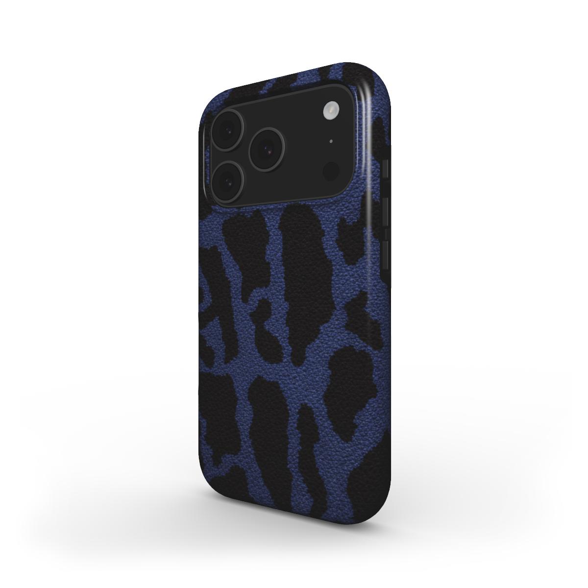 Smartphone Schutzhülle mit Leopardenmuster in Navy Blau - schräge Ansicht