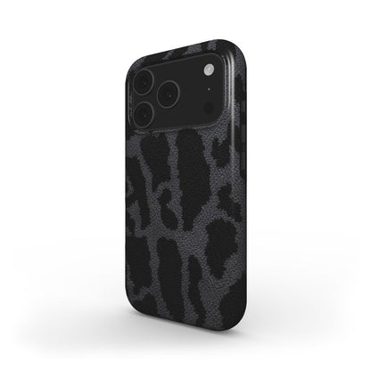 Smartphone Schutzhülle mit Leopardenmuster in Grau - schräge Ansicht