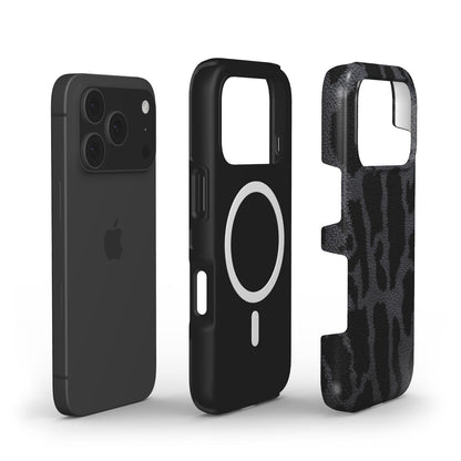 Zweischichtiger Dual-Layer Aufbau der Handyhülle im Leopardenmuster Grau mit integriertem MagSafe Ring