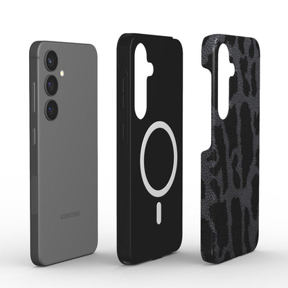 Zweischichtiger Dual-Layer Aufbau der Handyhülle im Leopardenmuster Grau mit integriertem Magnetring