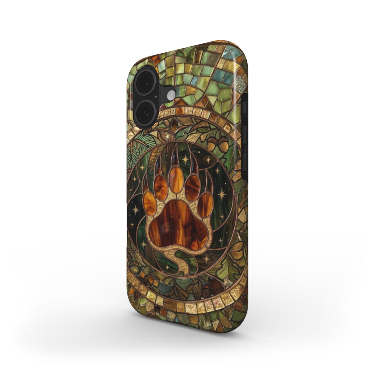 Stoßfeste Handyhülle Bärenpfote Wald – Lumina Mosaik Edition – Schrägansicht auf iPhone – Dual Layer Schutzhülle