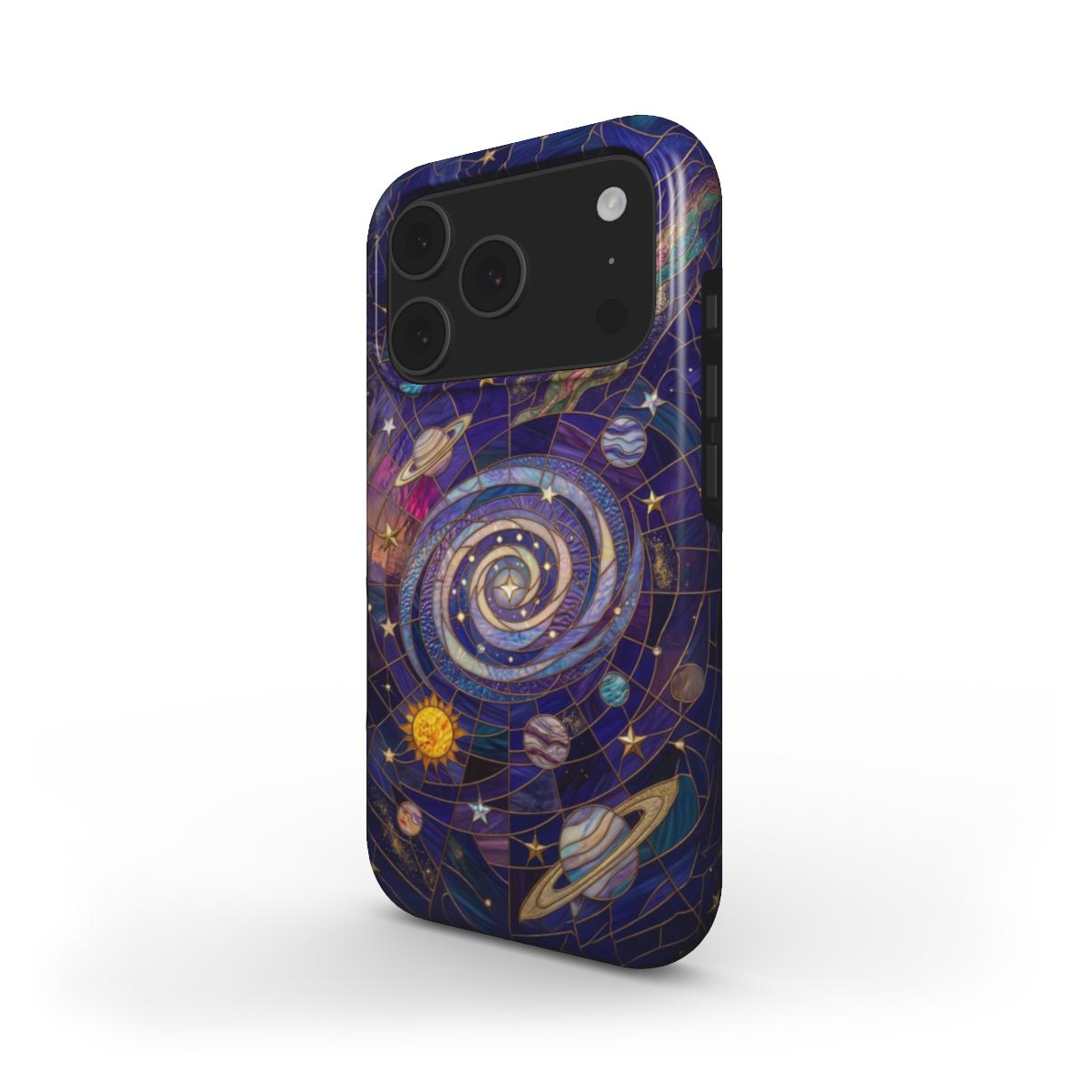 MagSafe Handyhülle Galaxie Universum – Lumina Mosaik Edition – Schrägansicht auf iPhone – MagSafe kompatibel