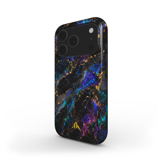 MagSafe Handyhülle „Galaxie Marmor“ – Schrägansicht mit Neonfarben, Goldlinien und goldenem Logo