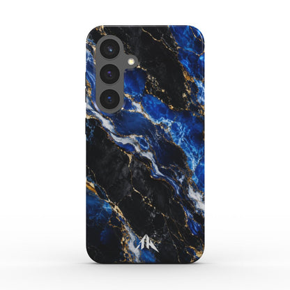 Magnetische Handyhülle „Saphirnacht Marmor“ für Samsung Galaxy und Google Pixel – Rückansicht mit weissem Logo