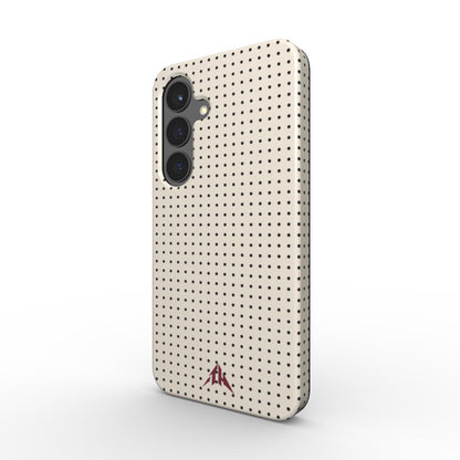 Magnetische Handyhülle „Creme mit schwarzen Mikro-Punkten“ – Schrägansicht mit Burgundy-Logo