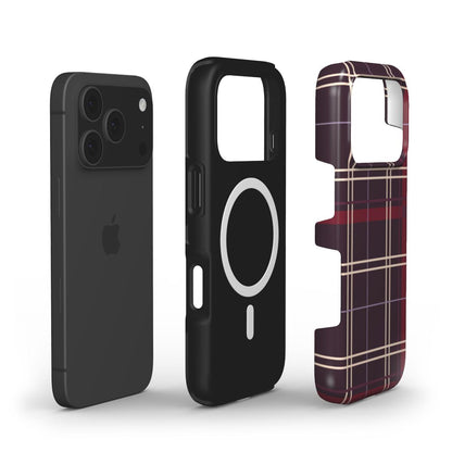 MagSafe Handyhülle „Pflaumennacht Tartan“ – Innenansicht mit Magnetring