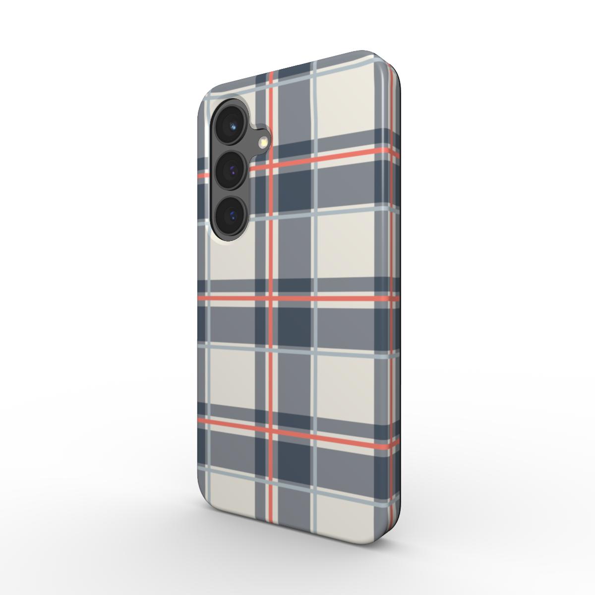 Magnetische Handyhülle „Marineblau-Persimone Tartan“ – Schrägansicht mit Kameraschutz