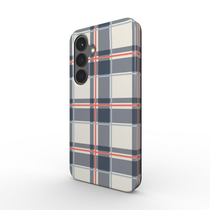 Magnetische Handyhülle „Marineblau-Persimone Tartan“ – Schrägansicht mit Kameraschutz