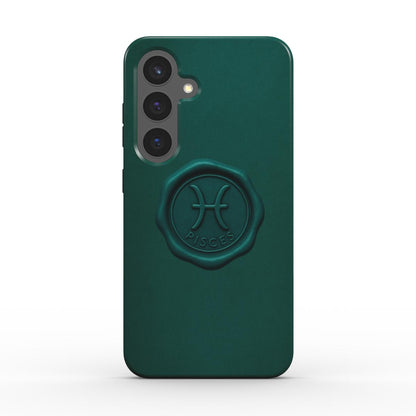 Rueckansicht der smaragdgruenen Tough Handyhuelle mit Pisces-Siegel; stossfest, praezise Kameraausschnitte.