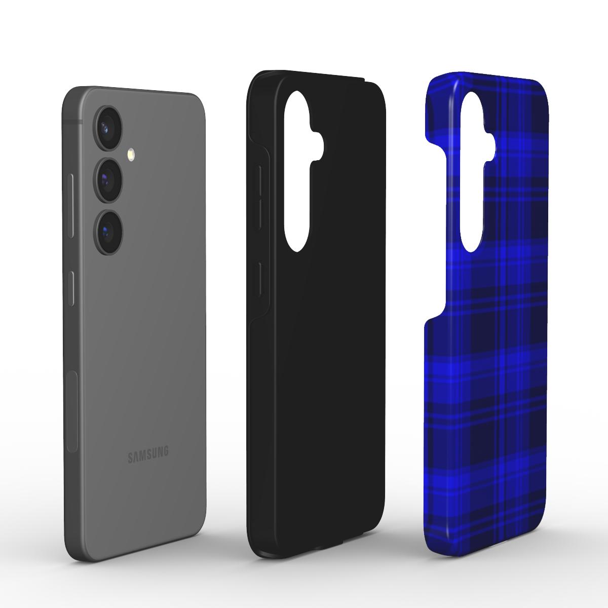 Explosionsdarstellung der Dual-Layer PC+TPU Konstruktion im Blau Karo Muster