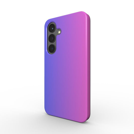 Stossfeste Handyhuelle Royal Glow mit elegantem Blau-Violett Farbverlauf, schraeg von hinten.